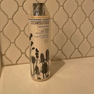 Cowshed lotion ( moody cow)